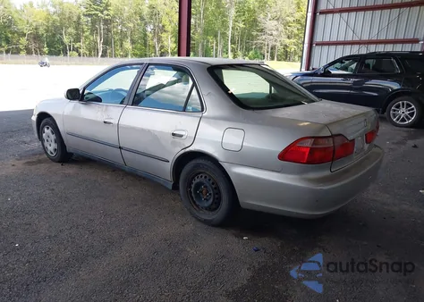 1998 Honda Accord Lx from USA, damaged, VIN 1HGCG5644WA235991